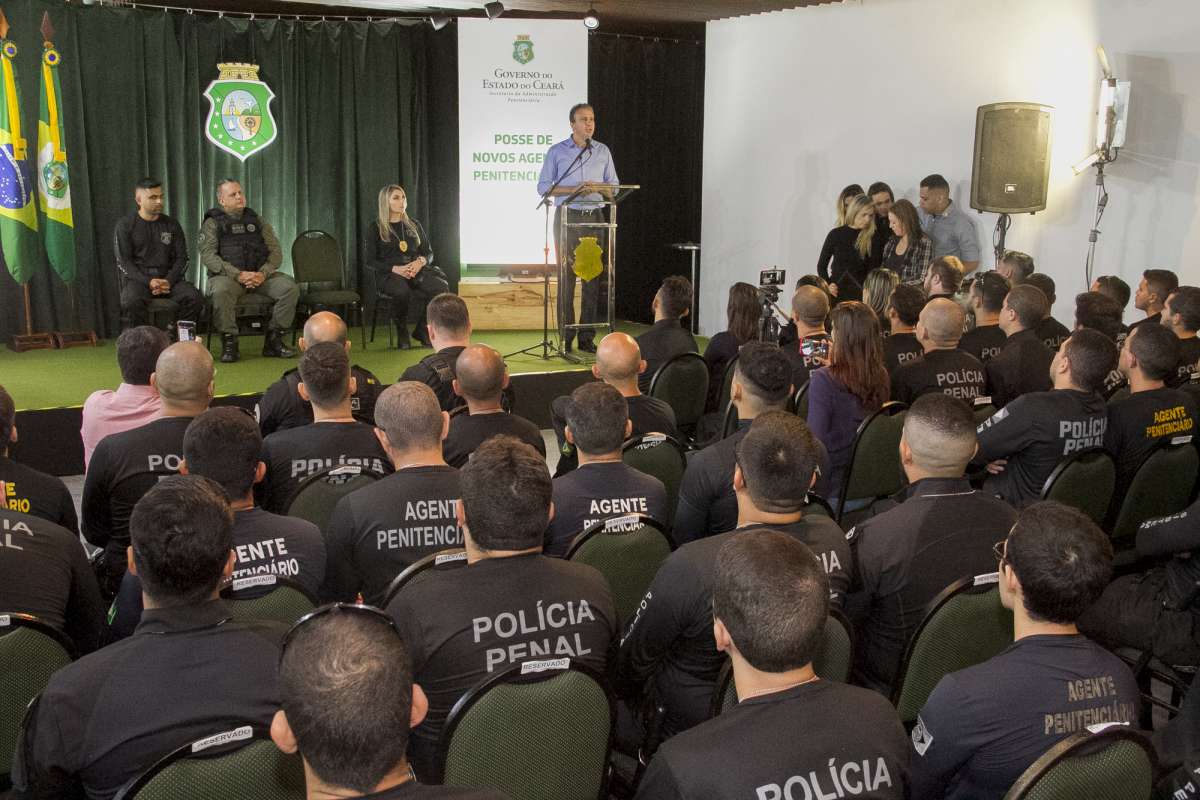 Sistema prisional ganha reforço a posse de novos agentes